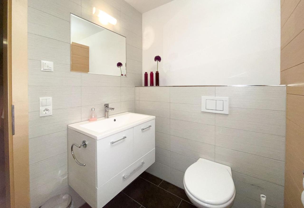 Haus Helga Apartment ชอปเปอร์เนา ภายนอก รูปภาพ